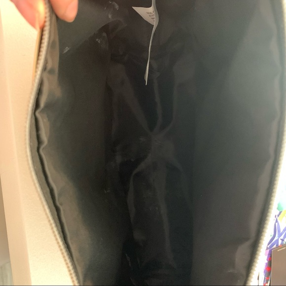 Juicy Couture Makeup Bag - Picture 2 of 3